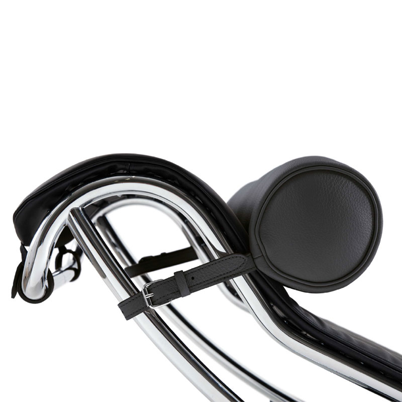 Angers Nantes Cholet Saumur bordeaux paris Tours Laval Poitiers Le Mans orleans Icones Chaise Longue Le corbusier Cassina cuir fauteuil chrome noir 3