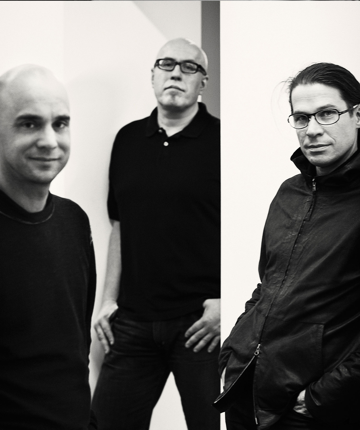 Angers Nantes Cholet Saumur Icones Fontana Arte Applique Io aluminium orientable gris luminaire design Claesson Koivisto Rune 01