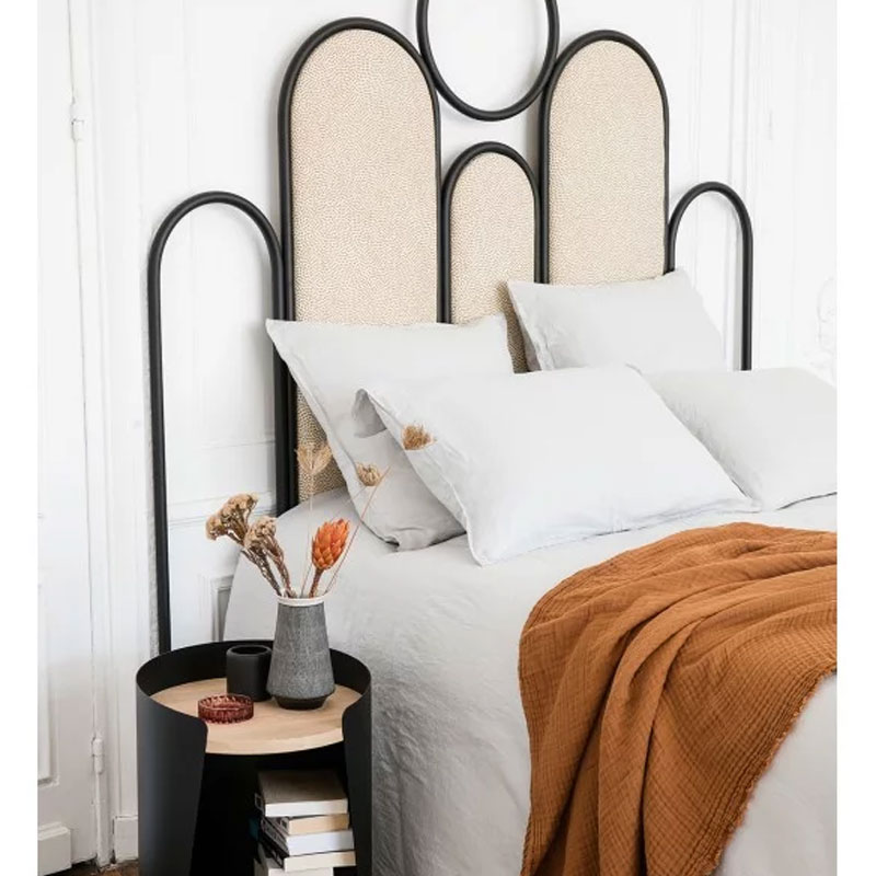 Angers Nantes Cholet Saumur Paris Bordeaux Le Mans Laval Icones Résistub Production Chevet gueridon Armand Noir Chêne Stéphane Elineau 5