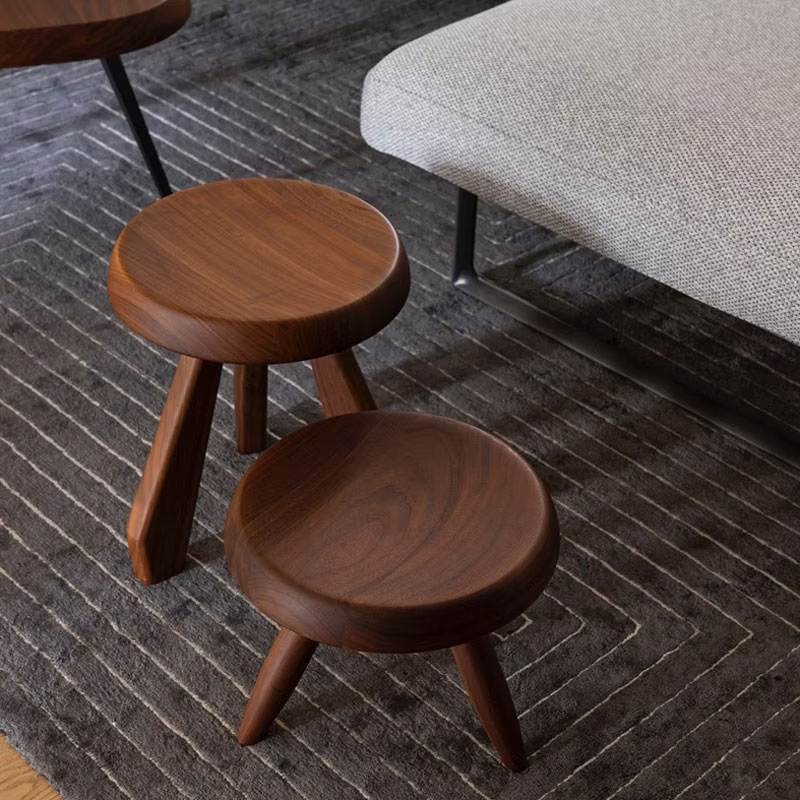 Angers Nantes Paris Bordeaux Poitiers Laval Tours Mans Niort Rennes Poitiers Icônes Cassina Tabouret table 523 Noyer Perriand Corbusier 5