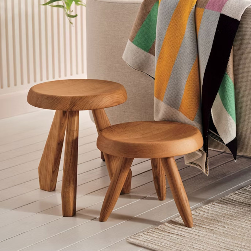 Angers Nantes Paris Bordeaux Poitiers Laval Tours Mans Niort Rennes Poitiers Icônes Cassina Tabouret table 523 Noyer Perriand Corbusier 6