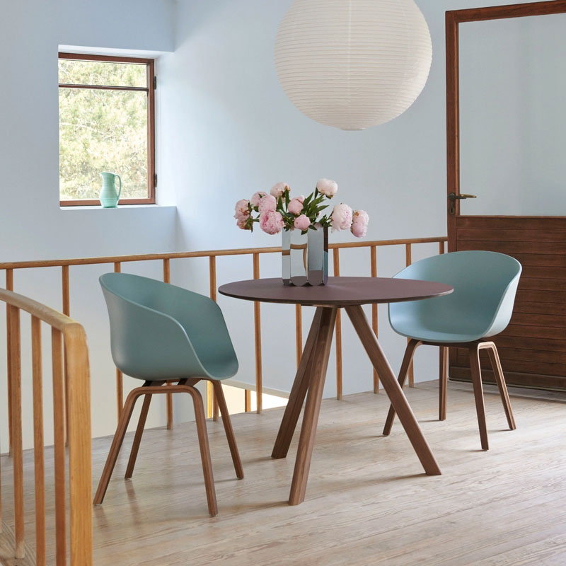 Angers Nantes Cholet Paris Bordeaux Rennes Mans Laval Tours Icones Hay Table Scandinave CPH20 Noyer Hee Welling2