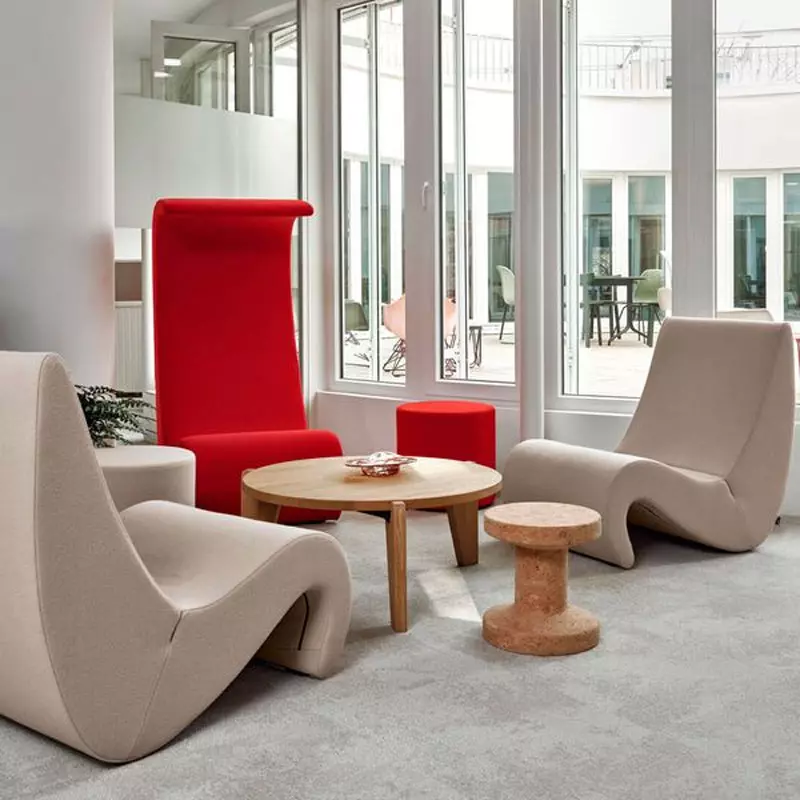 Angers_Nantes_Paris_Bordeaux_Rennes_Mans_Laval_Poitiers_Orleans_Tours_Icônes_tabouret_table_Cork_B_Liège_Jasper_Morrison_10