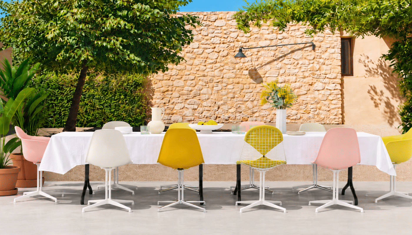 Eames Plastic Chair RE Vitra - Angers - Nantes - Le Mans - La Baule