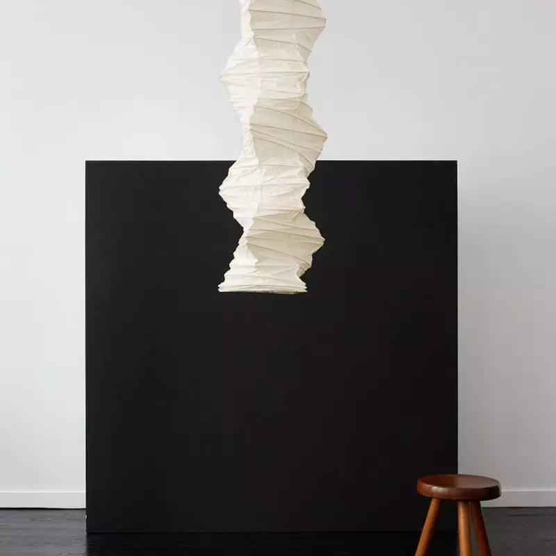 Angers_Nantes_Mans__Nice_Paris_Lyon_Bordeaux-Tours-Cannes-Rennes_Icônes_Lampe-suspension_Vitra-Akari_33N_papier_washi_Isamu_Noguchi_1