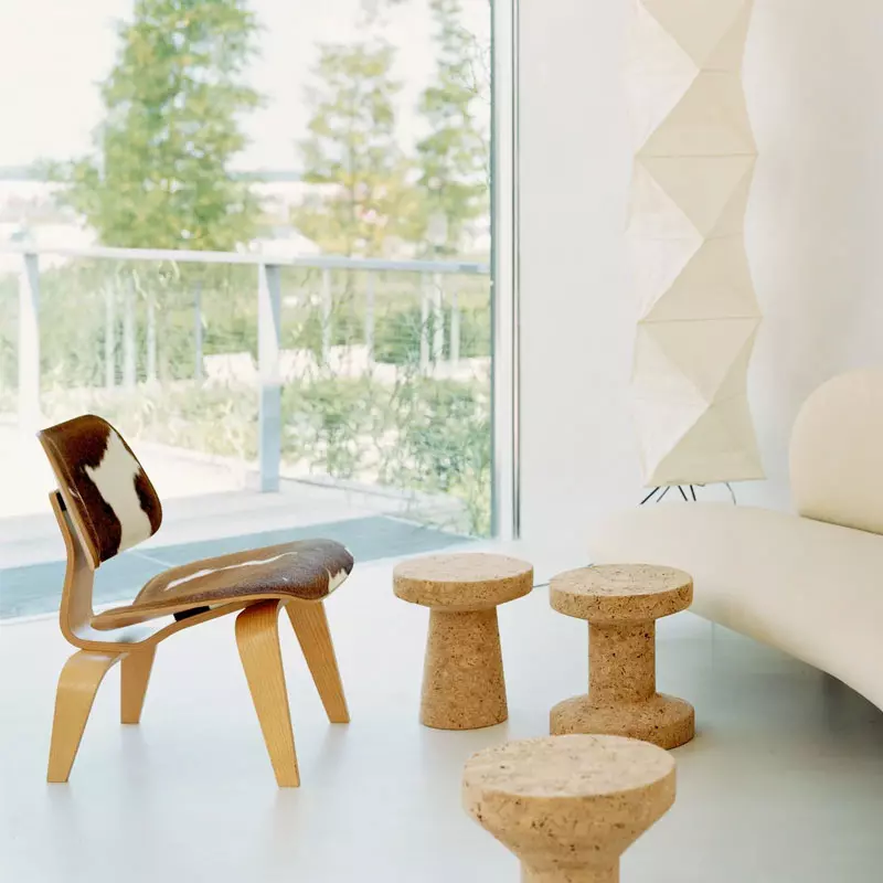 Angers_Nantes_Paris_Bordeaux_Rennes_Mans_Laval_Poitiers_Orleans_Tours_Icônes_tabouret_table_Cork_C_Liège_Jasper_Morrison_6