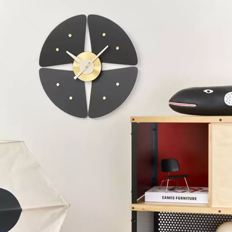 Angers_Nantes_Paris_bordeaux_Rennes_Tours_Nice_lyon_Icônes_Objet-Noir_Vitra-doré_deco-_Nelson-Horloge-Murale-Petal-Clock_3