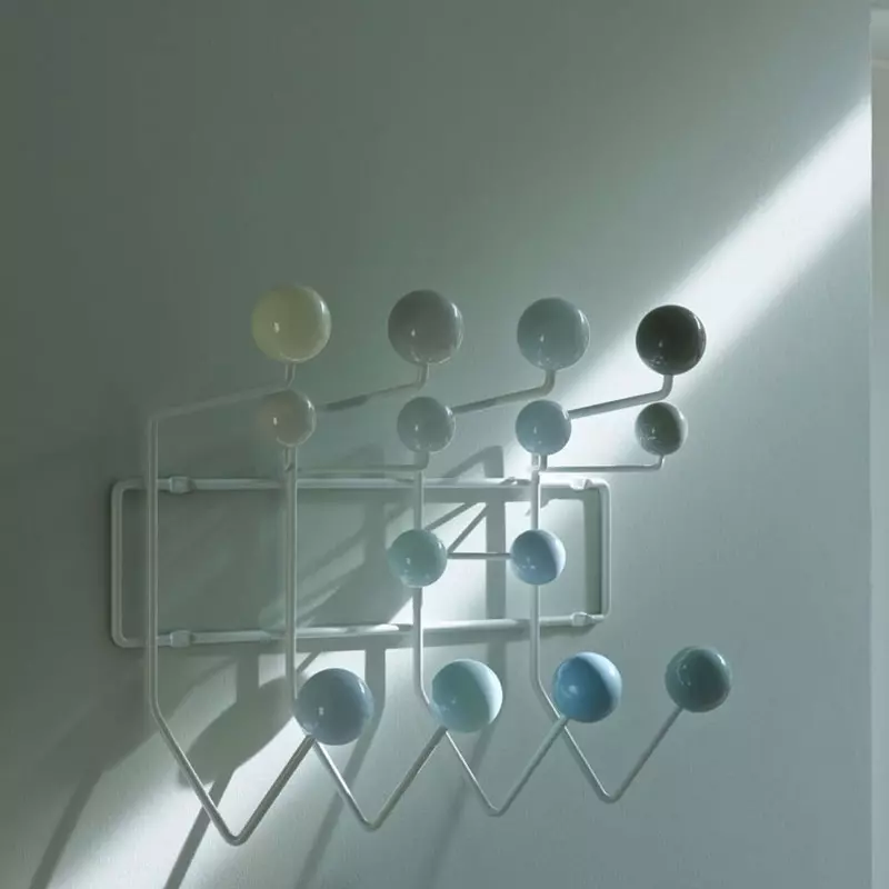 Angers_Nantes_Paris_Mans_Bordeaux_Rennes-Tours_Icônes_Objet_Vitra_bleu_multicolor_Frais_Eames_porte-manteau_hang_it_All_1