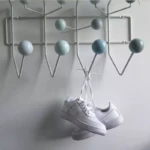 Angers_Nantes_Paris_Mans_Bordeaux_Rennes-Tours_Icônes_Objet_Vitra_bleu_multicolor_Frais_Eames_porte-manteau_hang_it_All_5