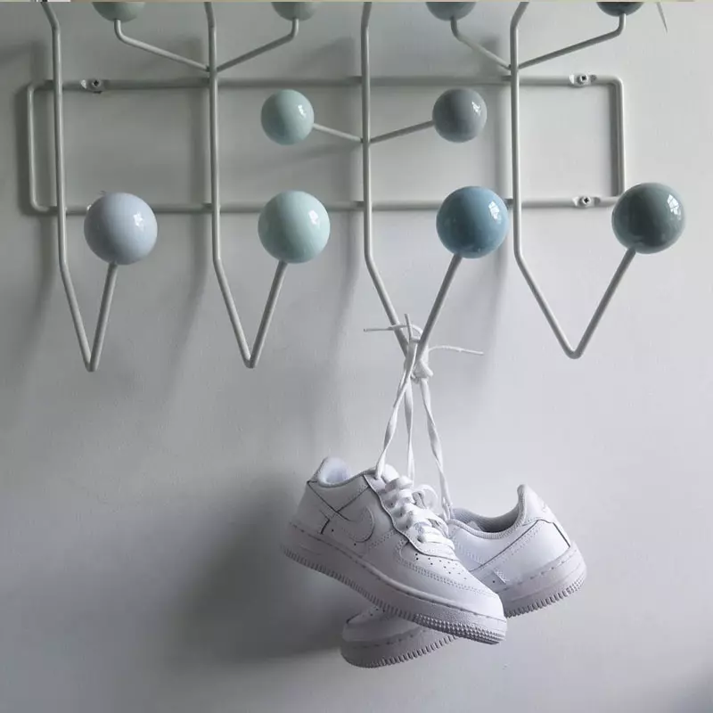 Angers_Nantes_Paris_Mans_Bordeaux_Rennes-Tours_Icônes_Objet_Vitra_bleu_multicolor_Frais_Eames_porte-manteau_hang_it_All_5