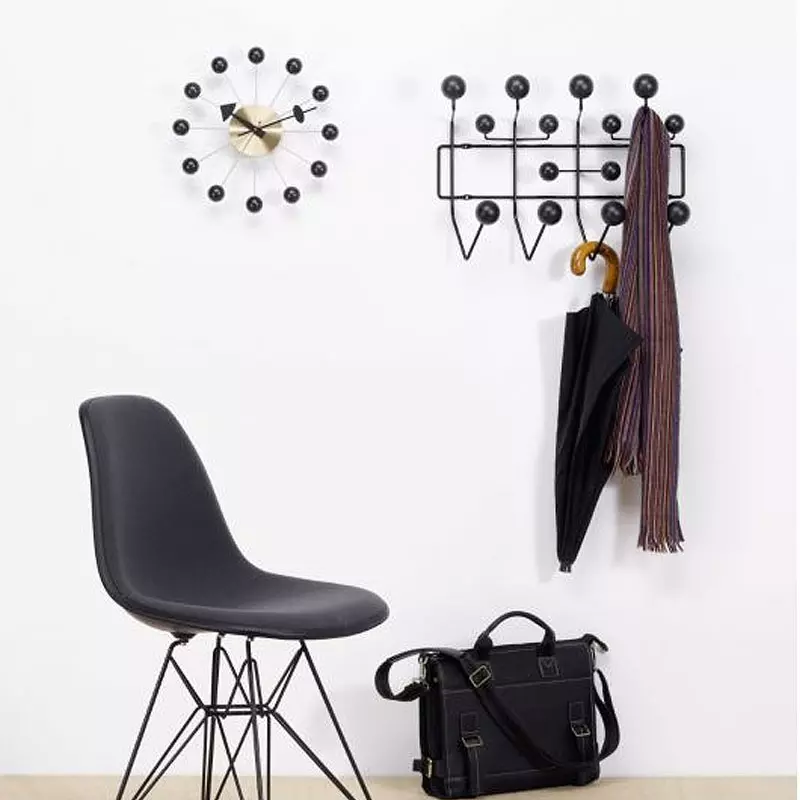 Angers_Nantes_Paris_Mans_Laval_Bordeaux_Rennes-Tours_Icones_Objet-Vitra-deco-Noir_Bois_eames-porte-manteau-Hand-it-All-2