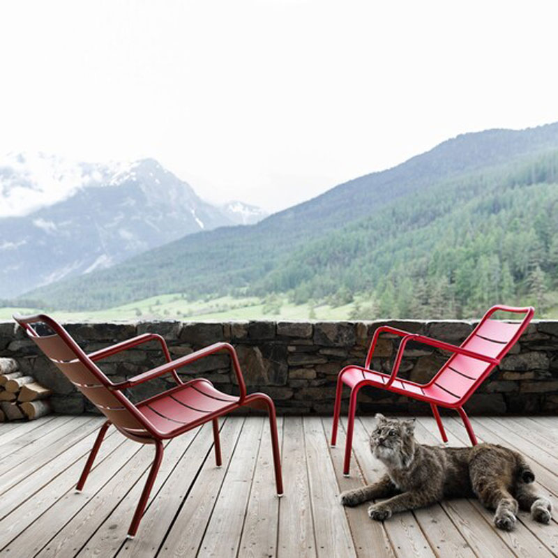 Angers Nantes Cholet Saumur Icones Fermob fauteuil bas Outdoor mobilier exterieur rouge piment Sofia frederic 4