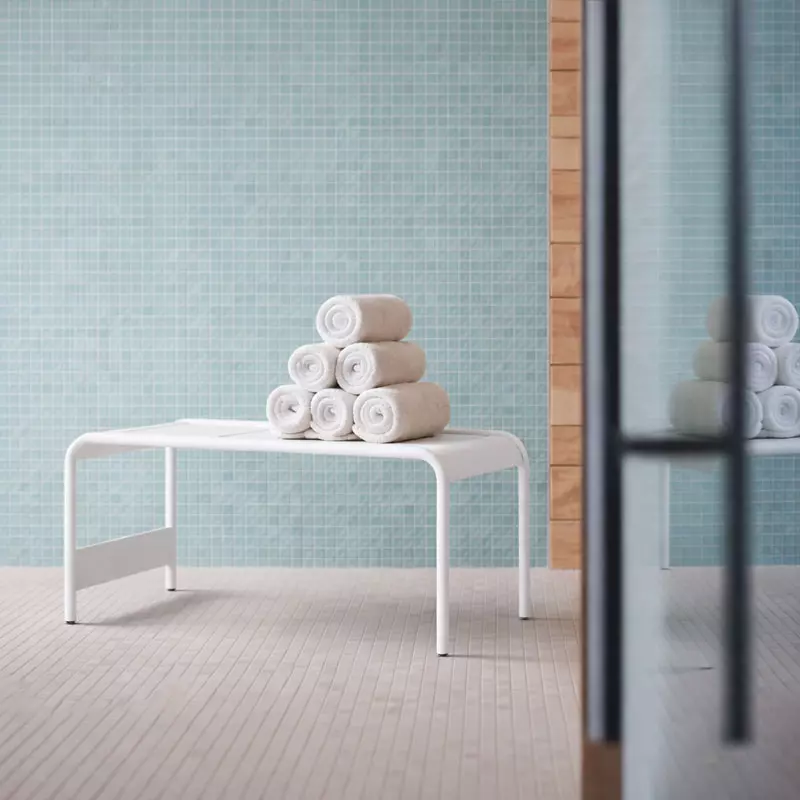 Angers_Nantes_Cannes_Menton_Nice_Rennes_Royan_Icônes_Repose_pied_mobilier_Table_Basse_Fermob_Blanc_cotton_Sophia_dimension_86_X_44_5