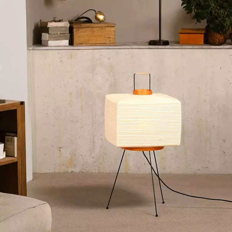 Angers_Nantes_Mans__Nice_Paris_Lyon_Bordeaux-Tours-Rennes_Icônes_Lampe-_Vitra-Akari_A7_Bambou_papier__ washi_Isamu_Noguchi_3