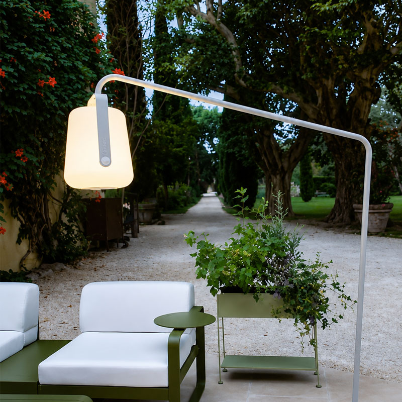 Angers Nantes Bordeaux Rennes Paris Mans Tours Nice Icônes Fermob lampe Balad Batterie 38 outdoor Gris Argile Tristan Lohner 5
