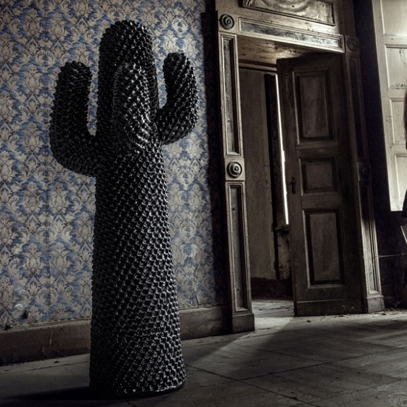 Gufram Cactus Porte Manteau sculpture Noir Mousse Drocco Mello Icônes Paris Lyon Nantes Rennes Tours Lille Bordeaux Nice