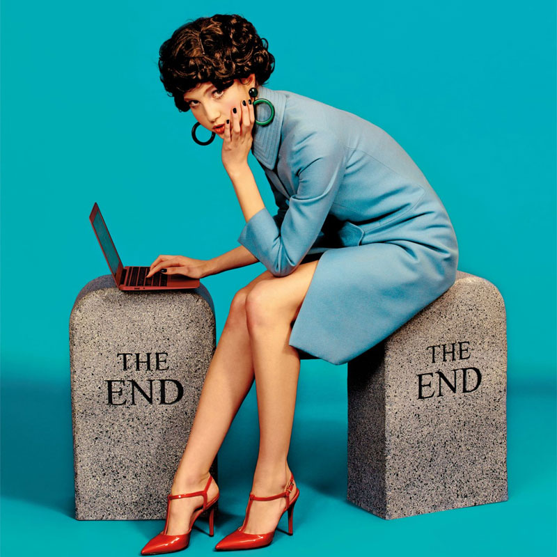 Gufram The End Tabouret Sculpture Gris Pierre Tombale Mousse Cattelan Pierpaolo Design Icônes Paris Lyon Nantes Rennes Tours Lille Bordeaux Nice 2