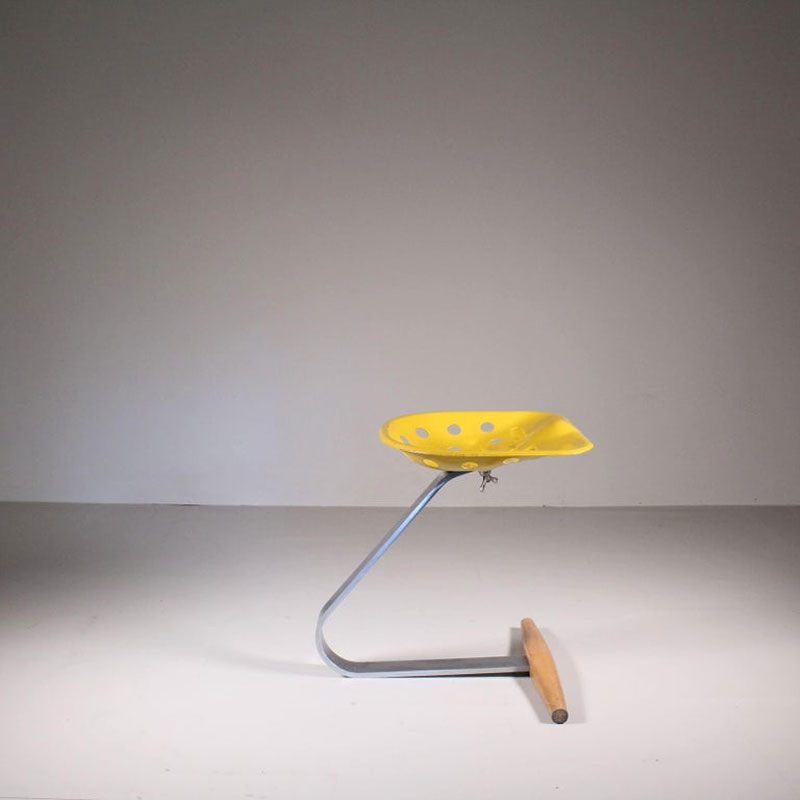 Zanotta Tabouret Mezzadro jaune bois aluminium Castiglioni Icônes Angers Nantes Paris Bordeaux Nice Tours Mans Rennes 1