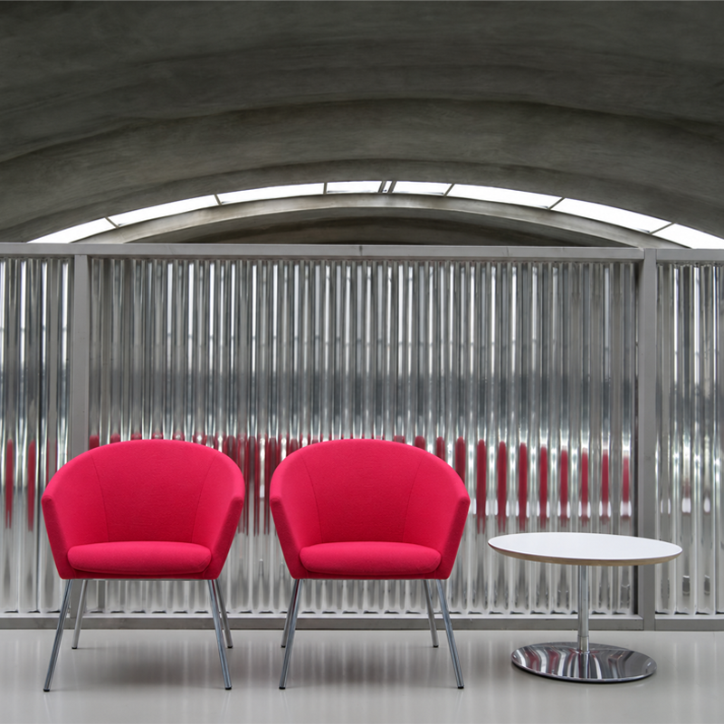 Artifort Megan Fauteuil Rose Chrome Tissu divina Pierre Paulin Icônes Angers Nantes Paris Bordeaux Rennes Lille Lyon Marseille Tours Mans 2