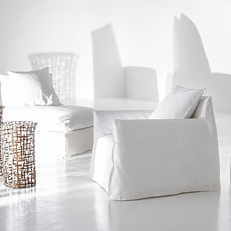 Gervasoni Ghost 05 Fauteuil Tissu Blanc Lino Quickship Icônes Paola Navone Angers Nantes Paris Bordeaux Rennes Tours Mans Laval Baule Niort 4
