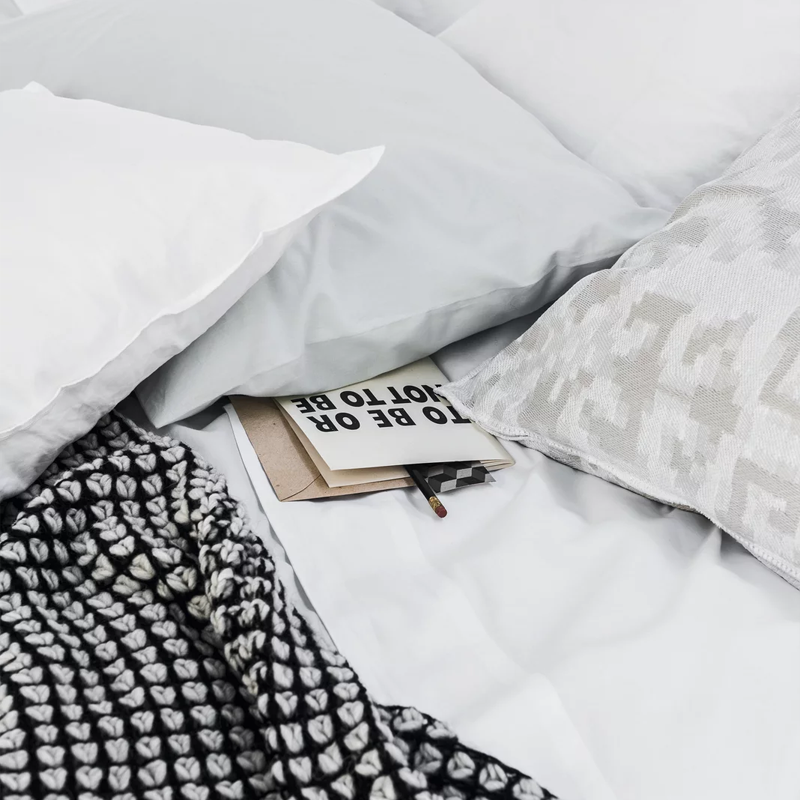 Gervasoni Lit Double 160x200 Tissu Blanc Lino Quickship Icônes Paola Navone Angers Nantes Paris Bordeaux Rennes Tours Mans Laval Baule Porni   Copie (7)