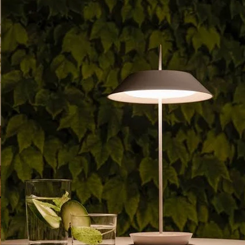 Vibia Mayfair Vibia Lampe Table Batterie recheargeable Minimalist Blanc Led Diego Fortunato Icônes Angers Nantes Paris Bordeaux Rennes Tours Mans Lyon 5