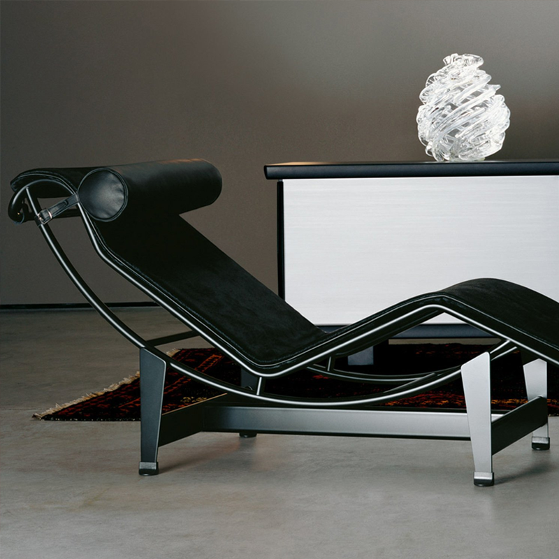 Cassina Chaise Longue LC4 Peau Poil Noir Structure Mat Inclinable Repos Corbusier Perriand Icônes Angers Nantes Paris Bordeaux Rennes Nice 6