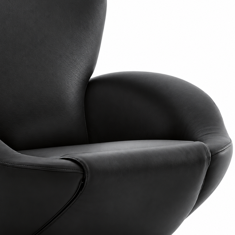 Détail de l'assise et des coutures du fauteuil Dodo Cassina en cuir Extra Nero noir 13Y253