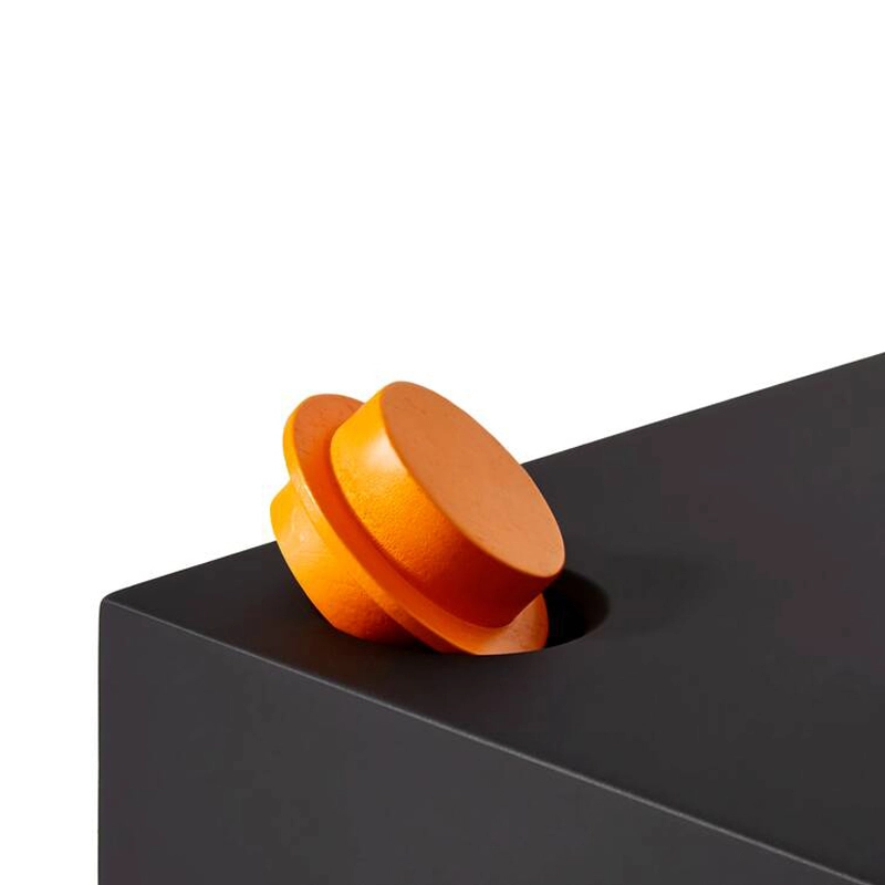 Détail des connecteurs orange et éléments graphiques du système Modular Imagination conçu par Virgil Abloh