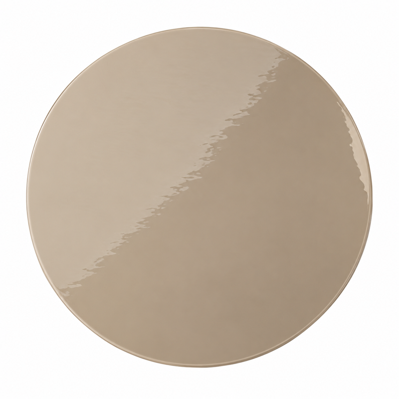 Vue de dessus du plateau circulaire en verre ondulé beige Comfort de la table Treflo Cassina