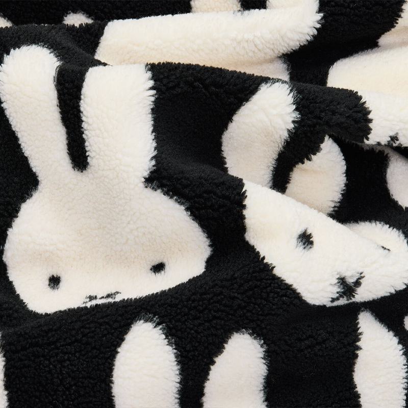 Fatboy Pouf  Original Slim Teddy x Miffy Lapin Noir Moumoute Enfant Bergman Bruna Setälä Icônes Angers Nantes Paris Bordeaux Rennes 2